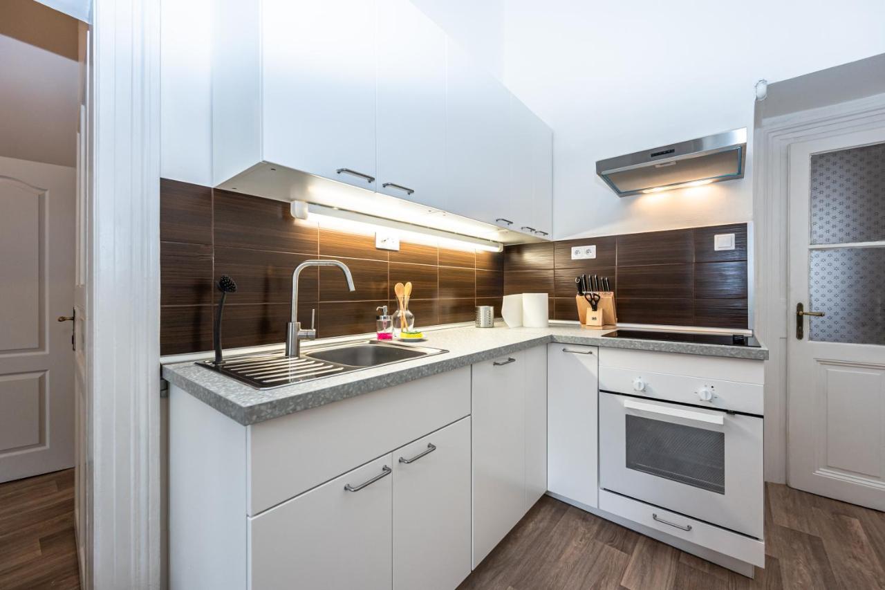 New Town Central Apartment 프라하 외부 사진